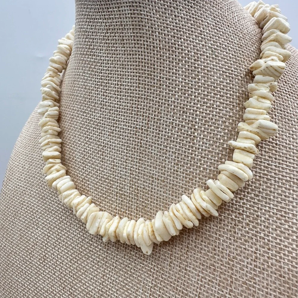Vintage 90s White Shell Heishe Slice Necklace Statement Women's Classic Jewelry